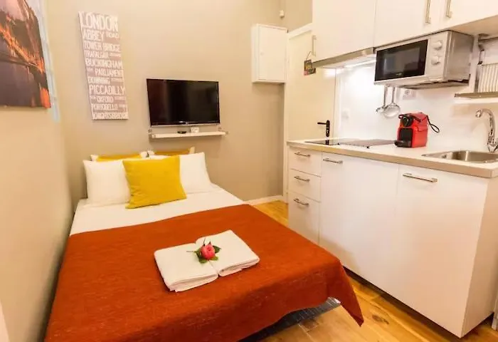 Downtown Twins Ii - Center *