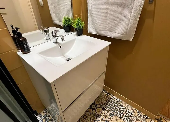 Downtown Twins Ii - Center *