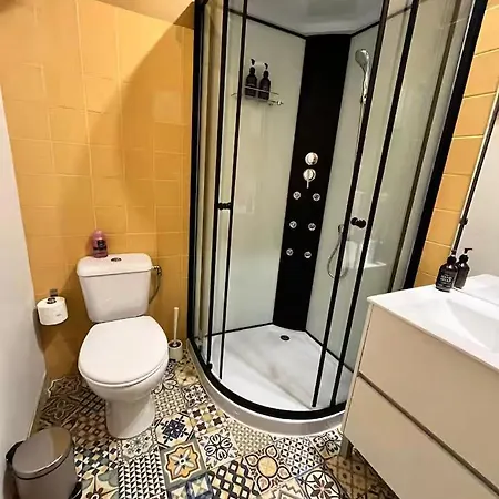 Downtown Twins Ii - Center *